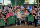 Autoridades acompanham entrega de uniformes na rede municipal de Marechal Rondon