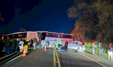 Grave acidente envolvendo automóvel e três ônibus deixa dois mortos e 13 feridos na BR-277, em Céu Azul