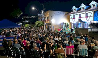Cantata Natalina encerra o Natal da Família 2025 com chave de ouro em Nova Santa Rosa