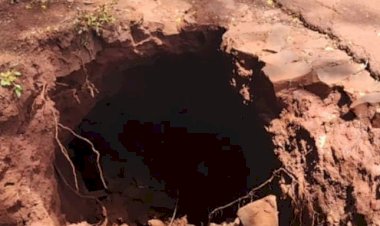 Ponte próxima ao distrito de Vila Cristal é interditada após parte da estrutura ceder
