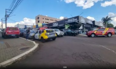Pai e filho são mortos a tiros em loja de veículos em Cascavel