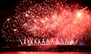 Show de luzes, drones e música emociona o público e celebra entrega da Ponte de Guaratuba 01/05/2026 - 20:17