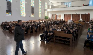 Palestras sobre uso de veículos autopropelidos seguem nas escolas rondonenses