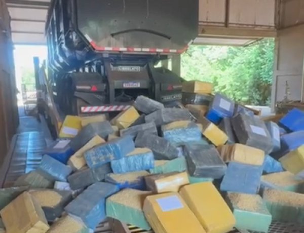 PRF apreende mais de 3 toneladas de maconha escondidas em carga de soja na BR-163