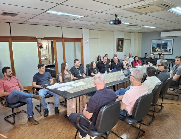 Prefeitura de Marechal Rondon discute credenciamento de microempresas para prestação de serviços