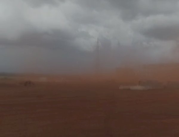 Ventania assusta trabalhadores em obra de frigorífico em Santa Helena