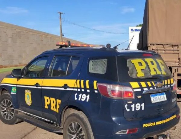 PRF apreende cerca de 500 caixas de cigarros contrabandeados em Quatro Pontes