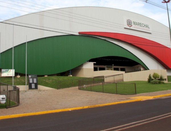 Jogo festivo marca retorno do basquete ao Ginásio Ney Braga em Marechal Rondon