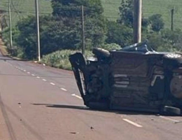 Capotamento  na 182 a pouco e mobiliza socorro e deixa  pelo menos um ferido em Palotina