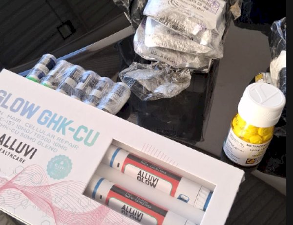 PRF apreende medicamentos irregulares e mais de mil garrafas de vinho argentino em Cascavel
