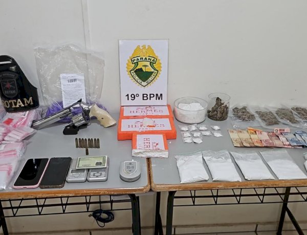 ROTAM do 19º BPM apreende arma, drogas, munições e dinheiro durante operação policial
