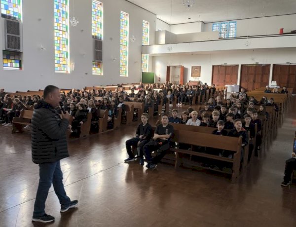 Palestras sobre uso de veículos autopropelidos seguem nas escolas rondonenses