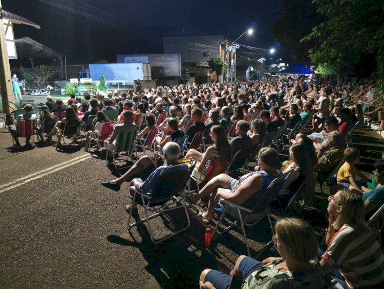 Cantata Natalina encerra o Natal da Família 2025 com chave de ouro em Nova Santa Rosa