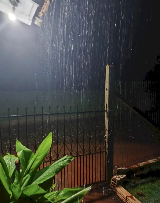 Chuvas intensas e  mini tornado atingem municípios da microrregião de Marechal Rondon neste 1º dia do ano de 2026