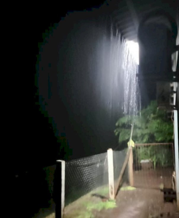 Chuva ultrapassa 140 mm em pontos da região Oeste na noite de domingo