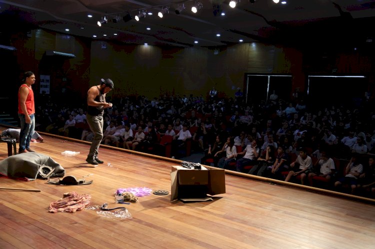Espetáculo “Manos” mobiliza adolescentes em Nova Santa Rosa e terá nova sessão nesta tarde