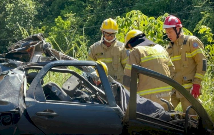 Morador de Palotina bate de frente com carreta e Morre no interior de Umuarama