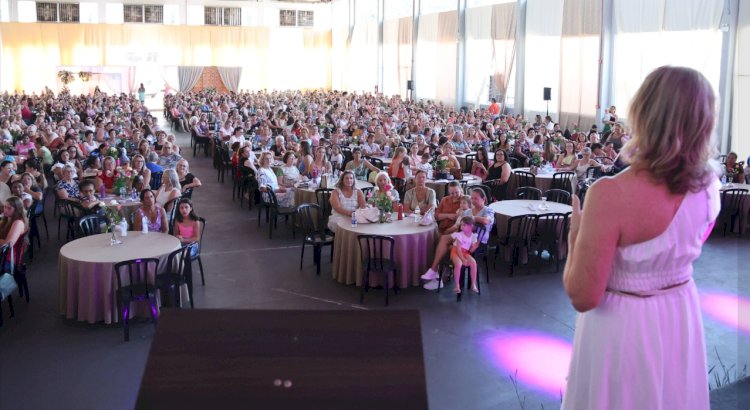 Evento reúne cerca de mil mulheres em comemoração ao Dia da Mulher em Nova Santa Rosa