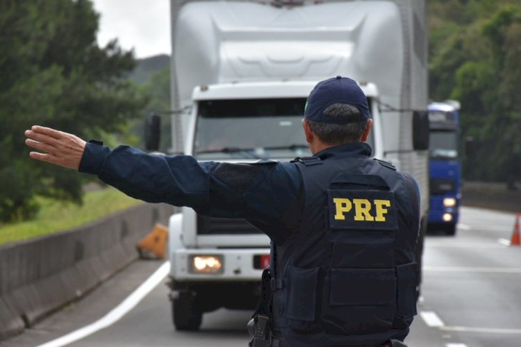 PRF inicia Operação Semana Santa 2026 no Paraná
