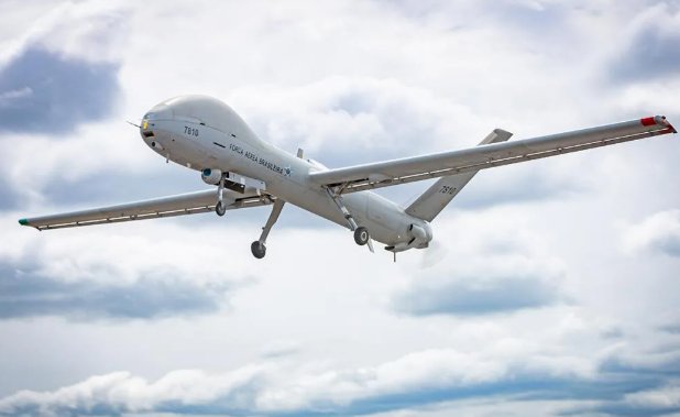 Drone militar RQ-900 da FAB cai em área desabitada durante exercício em Campo Grande