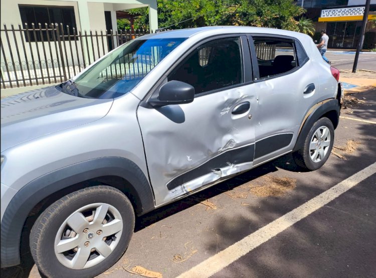 Mulher  fica ferida em acidente entre moto e carro  na rua sete de setembro  em Marechal Rondon