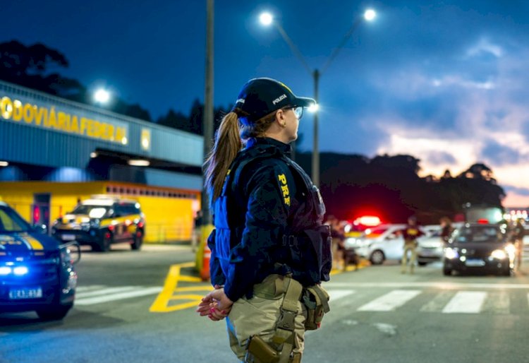 PRF intensifica fiscalização nas rodovias do Paraná durante feriado de Tiradentes
