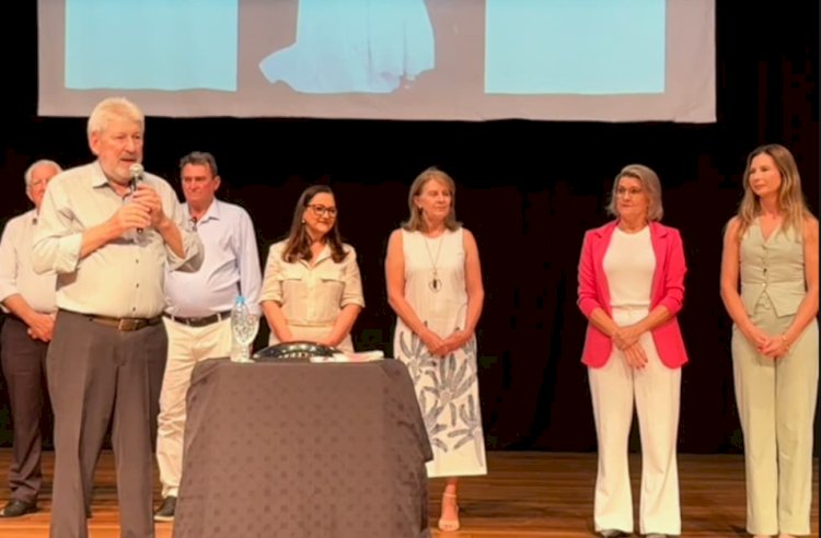 Lançamento do livro “Suave Perfume” emociona público e valoriza história de Nova Santa Rosa