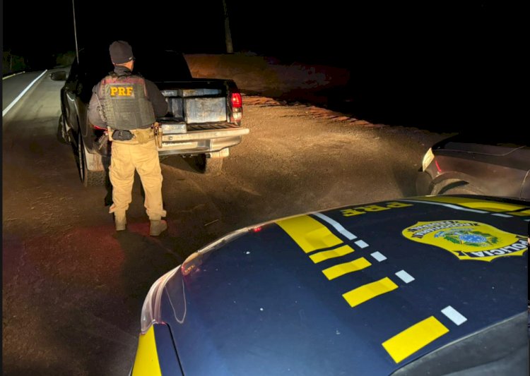 PRF apreende quase uma tonelada de maconha em caminhonete furtada em Icaraíma