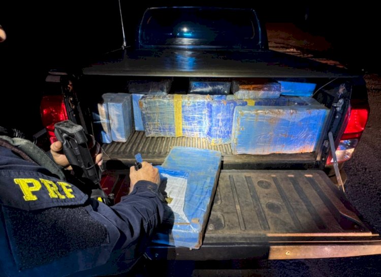 PRF apreende quase uma tonelada de maconha em caminhonete furtada em Icaraíma