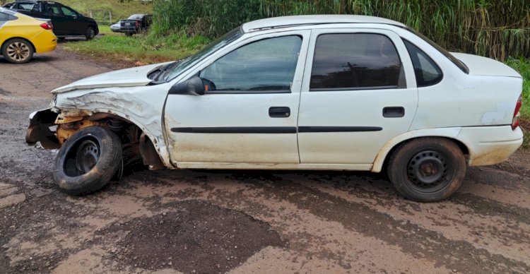 Acidente entre Corsa e HR-V deixa homem ferido na PR-239 em Quatro Pontes