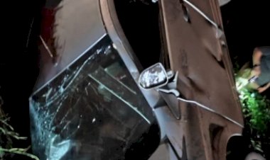 Capotamento na PR-581 deixa três pessoas feridas em Tupãssi