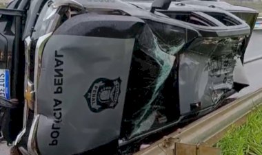 Viatura do Depen se envolve em acidente durante chuva na  região