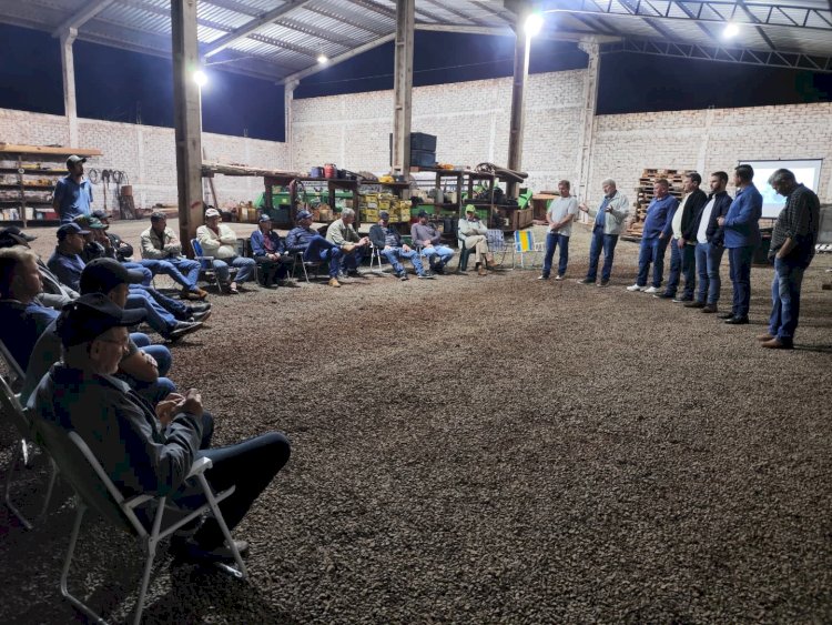 Agricultores aprovam proposta de pavimentação entre Linha Jundiaí e Vila Cristal, em Nova Santa Rosa