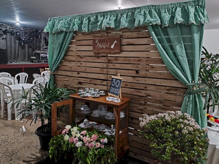 Linha Heidrich serve mais de mil cafés coloniais na 30ª Milch Fest