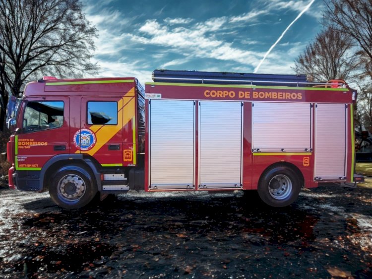 Bombeiros combatem incêndio a veículo no interior de Marechal Rondon