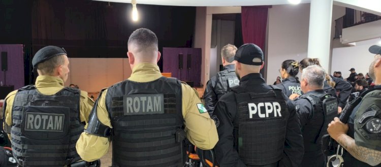 21 pessoas com atuação no tráfico de drogas, comércio ilegal de armas de fogo e lavagem de capitais são presas