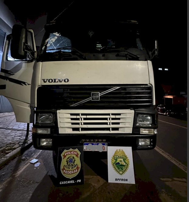 BPFRON e Polícia Federal apreendem mais de duas toneladas de maconha escondidas em carga de soja em Toledo