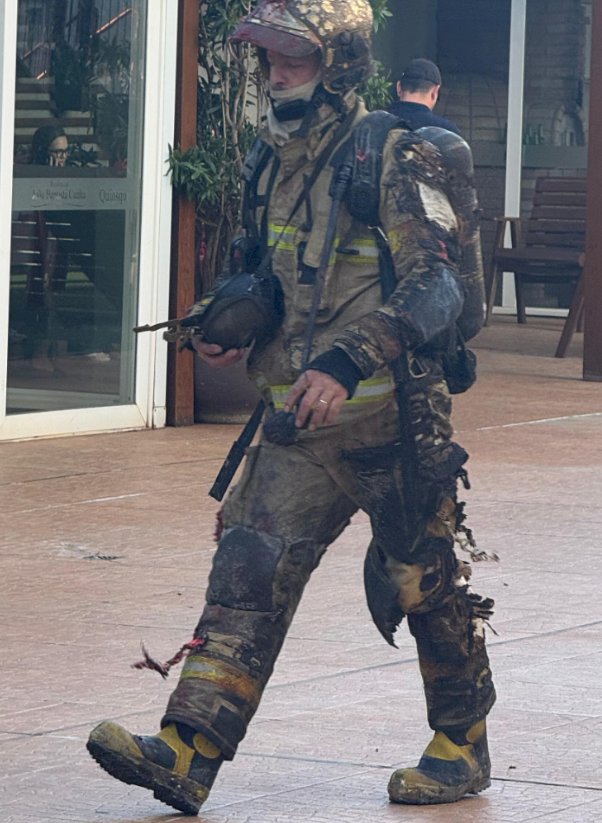 Sargento Miglorini, do Corpo de Bombeiros de Cascavel, recebe alta hospitalar