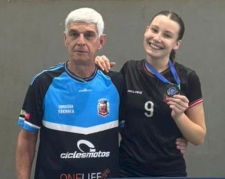 Nova Santa Rosa é campeã em duas categorias na terceira etapa da Copa JS de Voleibol Feminino
