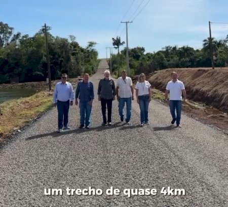 Trecho da Linha Sanga Vera recebe pavimentação asfáltica em Nova Santa Rosa