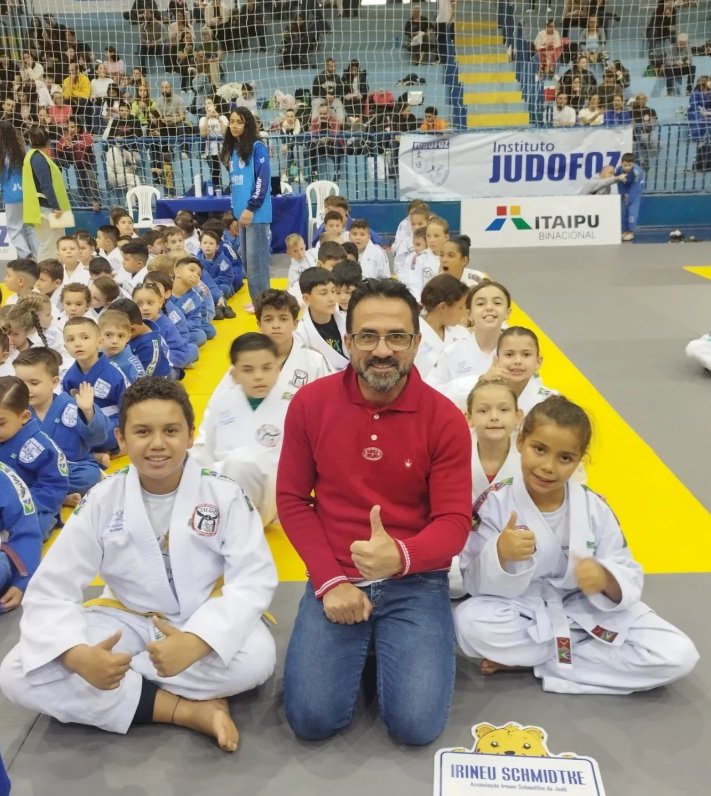 Prefeito Backes recebe integrantes de projeto de judô