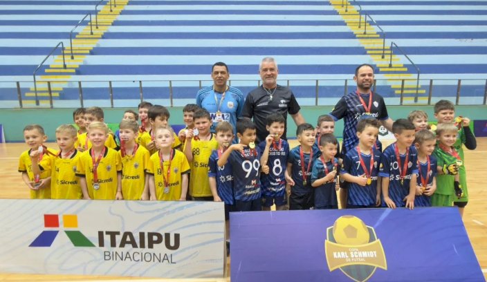 IV Copa Karl Schmidt de Futsal se despede com dobradinha e goleada