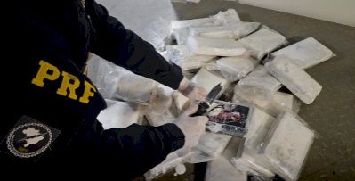 PRF e forças de segurança apreendem 78,5 kg de cocaína durante treinamento na BR-272, em Guaíra