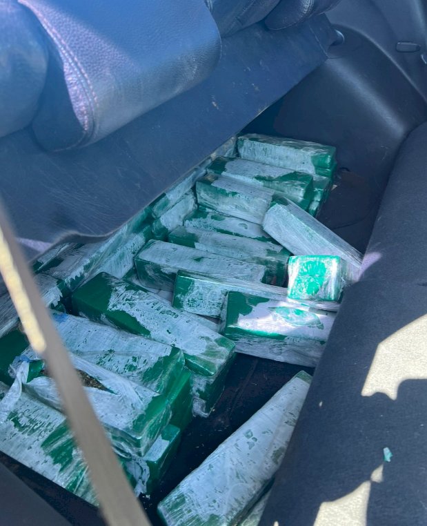 PRF apreende 61 kg de maconha em compartimento oculto de veículo na BR-369, em Corbélia