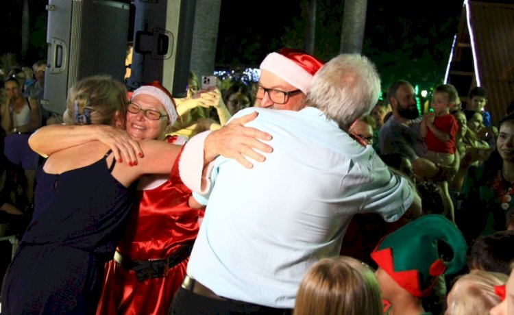 Emoção e encantamento marcaram a noite de domingo (30) no Natal da Família de Nova Santa Rosa
