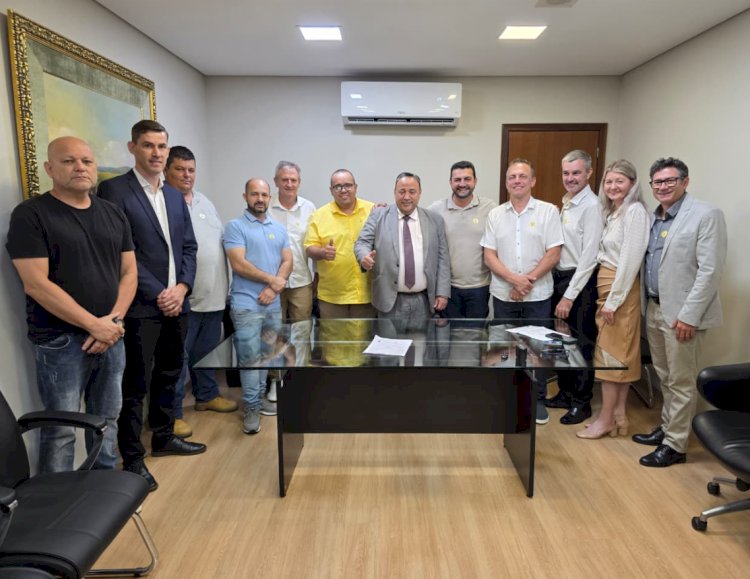 Prefeito e vice de Marechal Rondon cumprem agenda na Assembleia Legislativa do Paraná