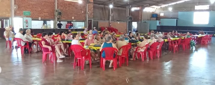 Clube de Idosos realizam confraternizações de encerramento das atividades de 2025 em Marechal Rondon