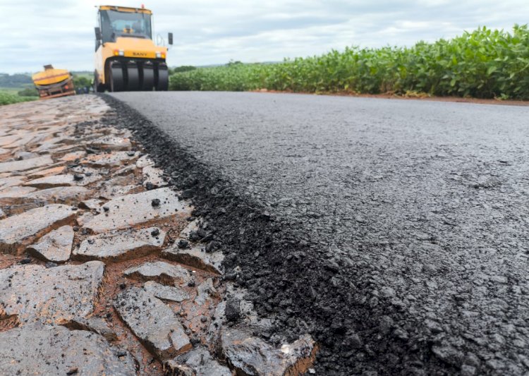 Mais uma obra Obra de pavimentação asfáltica é iniciada no interior de Marechal Cândido Rondon